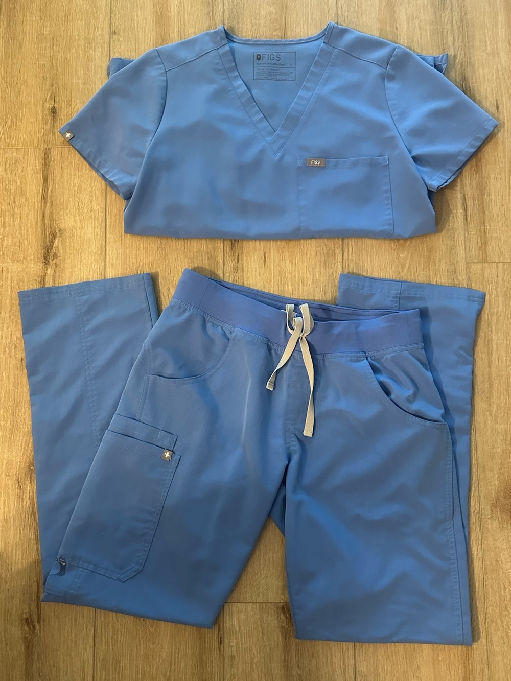 FIGS scrub set Small Top/ Small Bottom